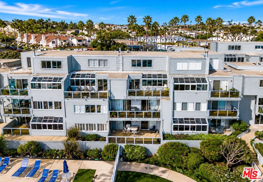 220 The Village Unit: 304