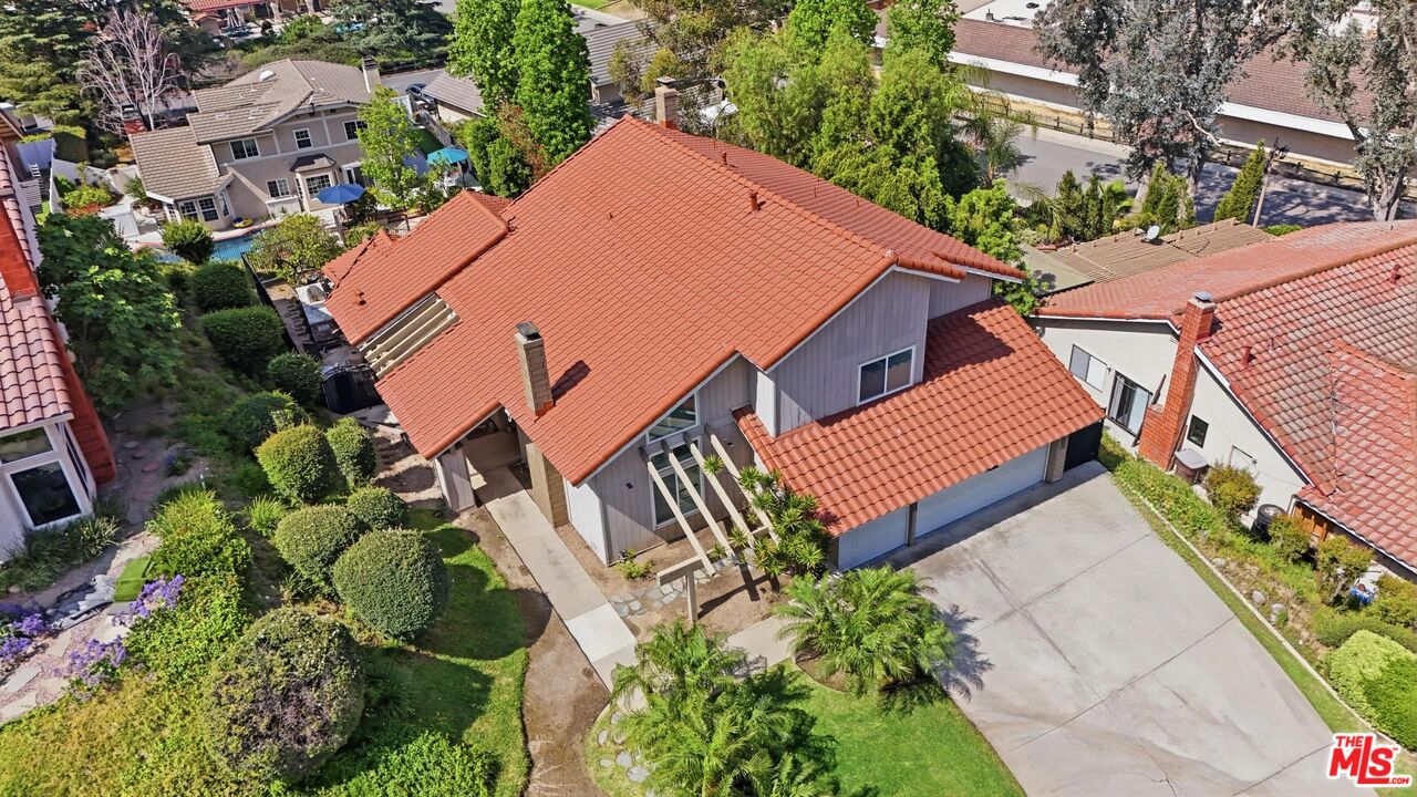 157 S Donna Ct