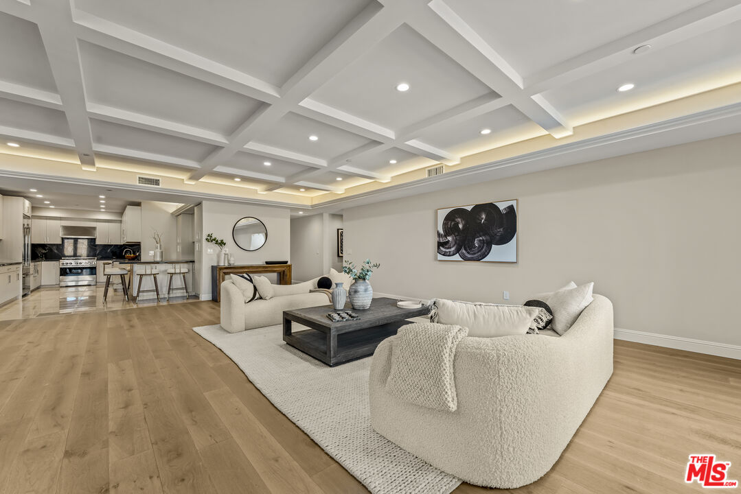 1825 Pandora Ave Unit: PH 402