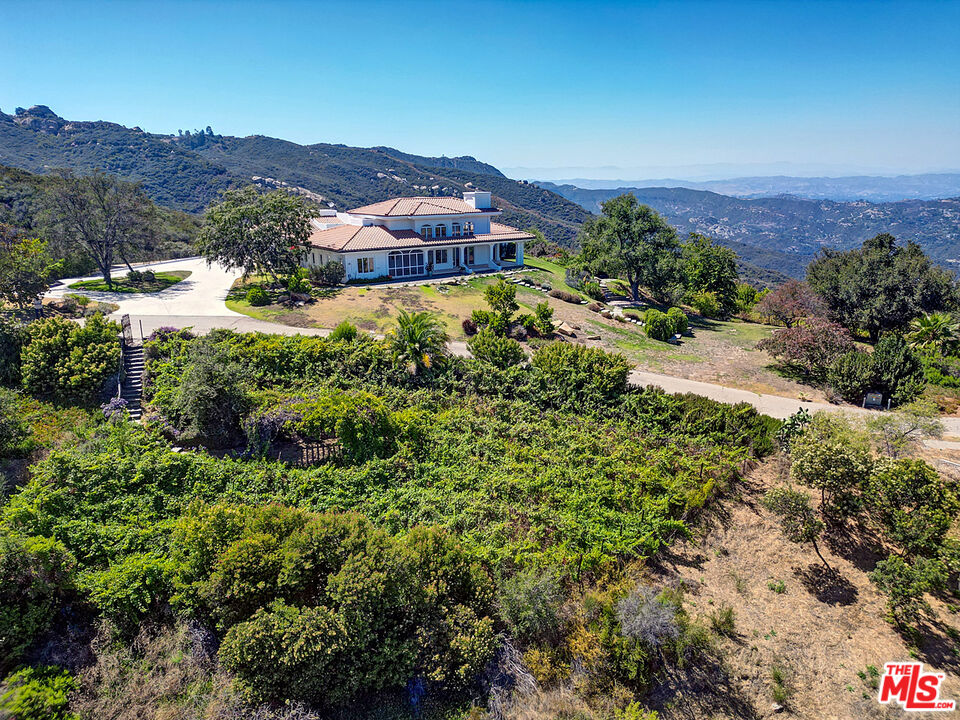 21965 Saddle Peak Rd