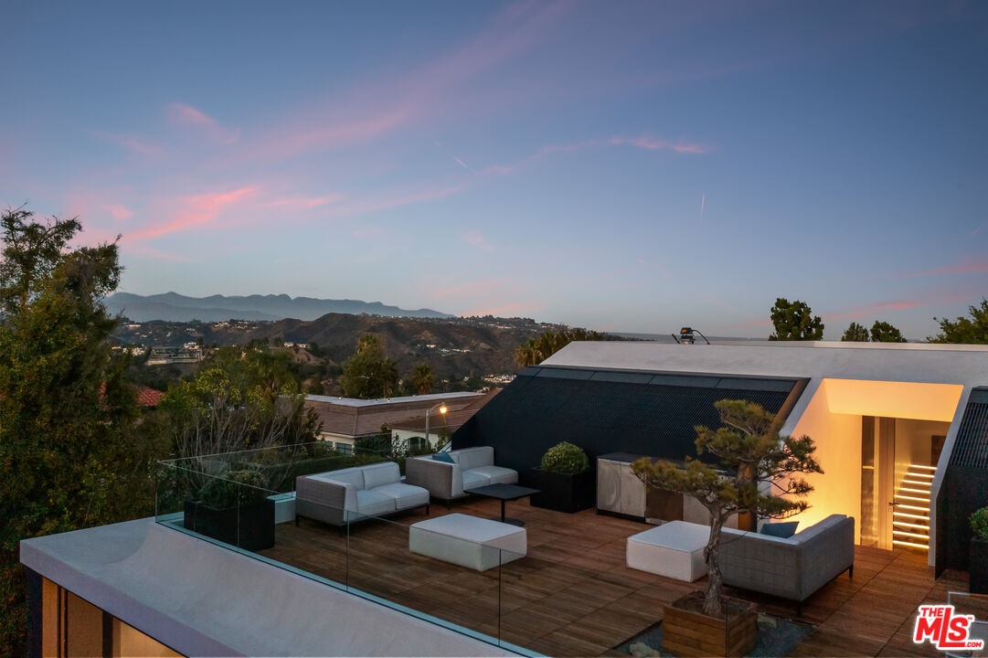 1254 Roberto Ln