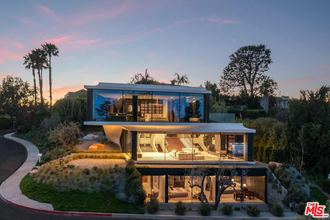 1254 Roberto Ln