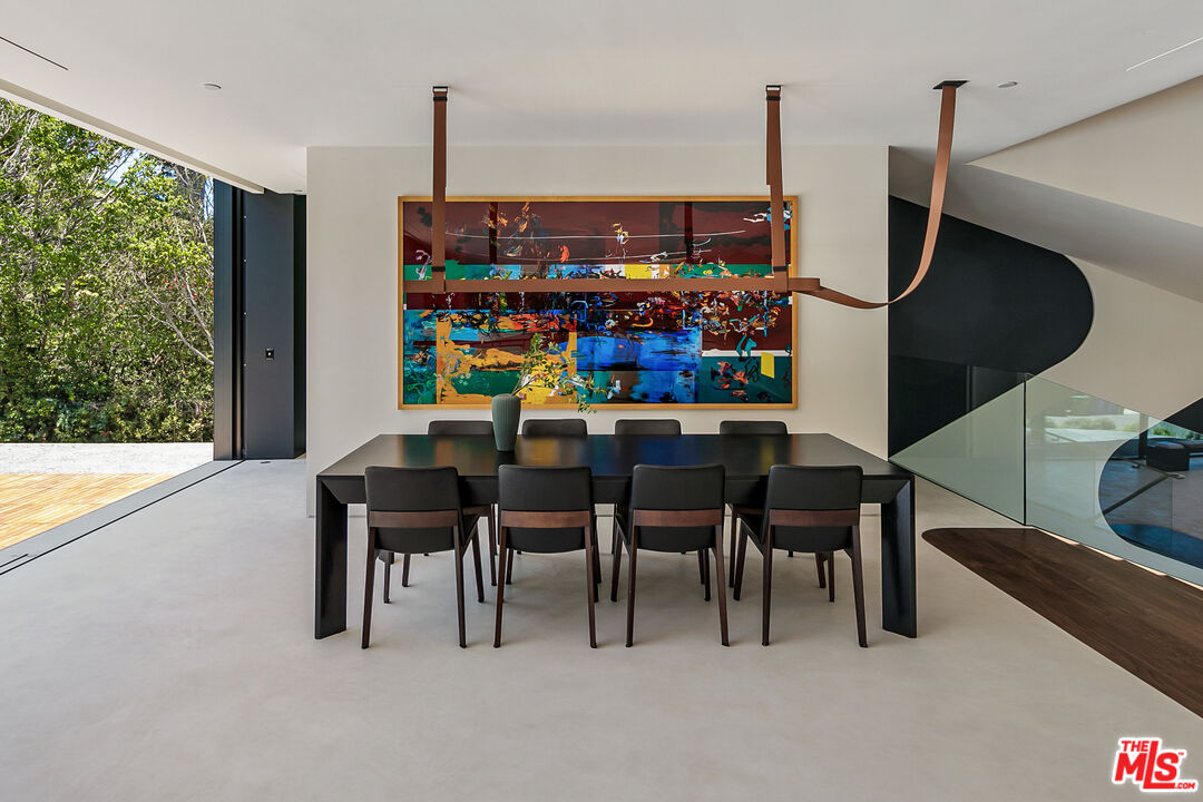 1254 Roberto Ln