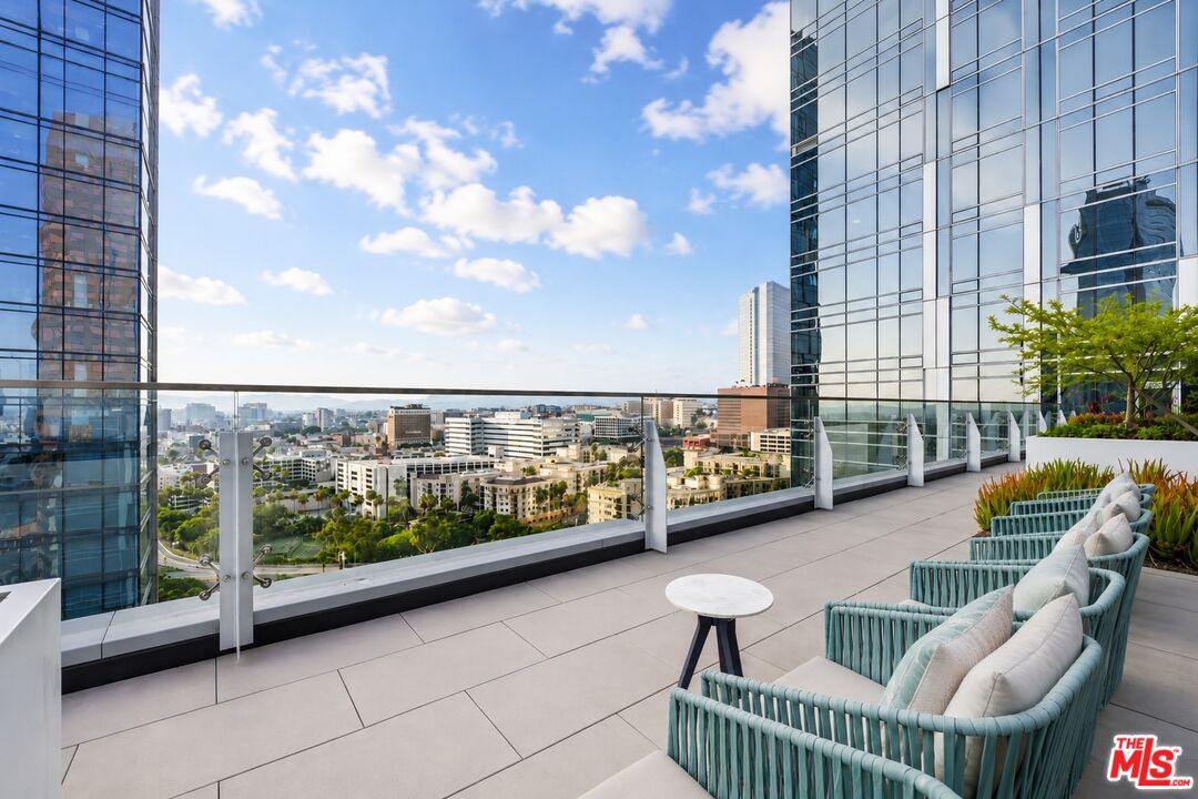 877 Francisco St Unit: 1716