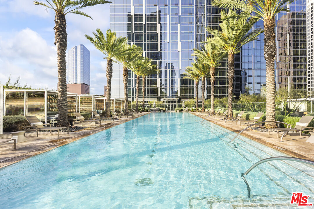 877 Francisco St Unit: 1716