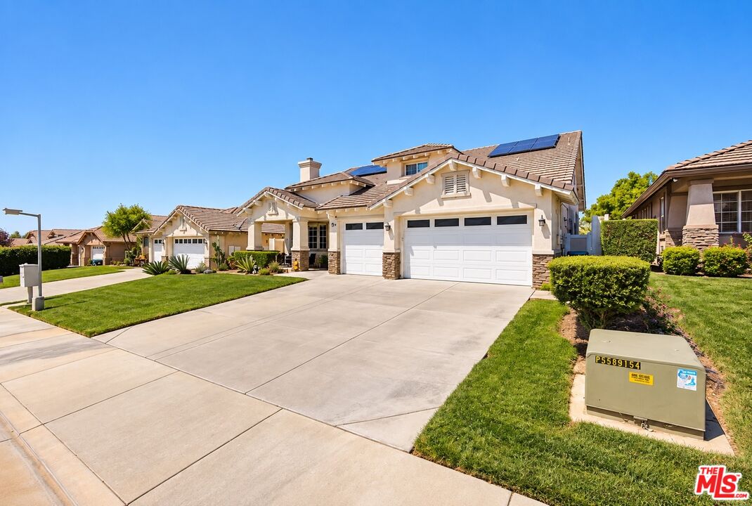 950 Brownie Way