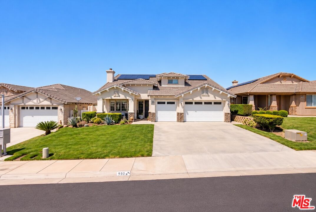 950 Brownie Way