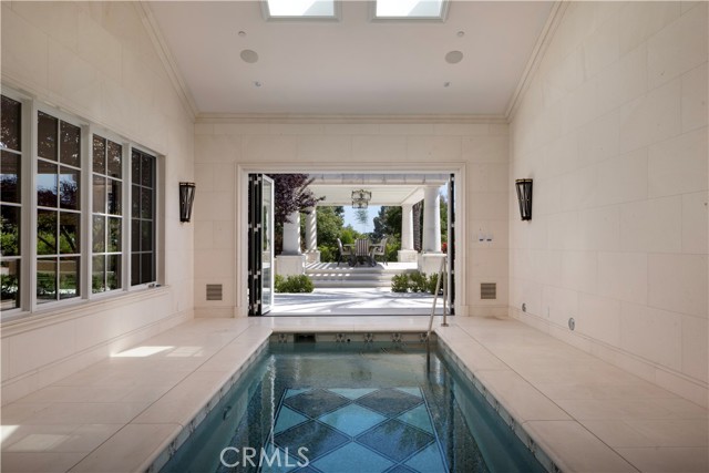 100 Palm Hill LN