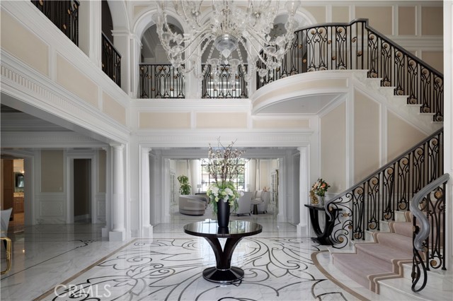100 Palm Hill LN
