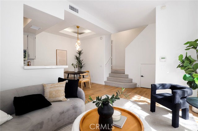 4201 Radford AVE Unit: 3