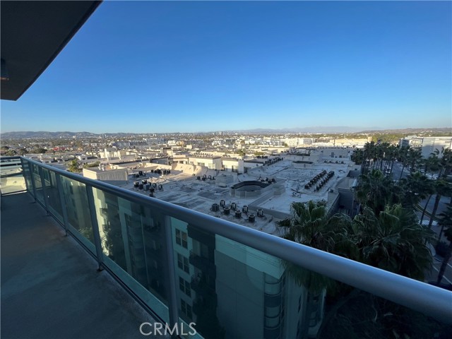 13700 Marina Pointe Dr, #924