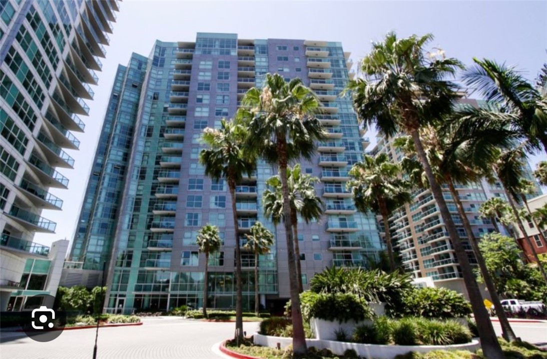 13700 Marina Pointe Dr, #924