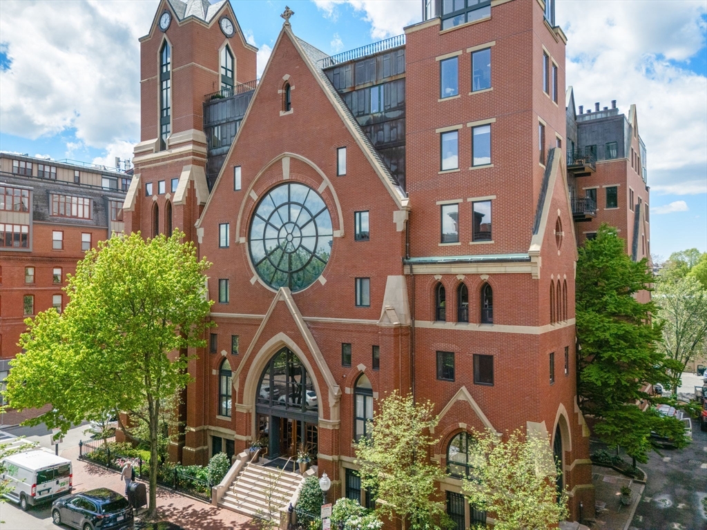 2 Clarendon St # 302