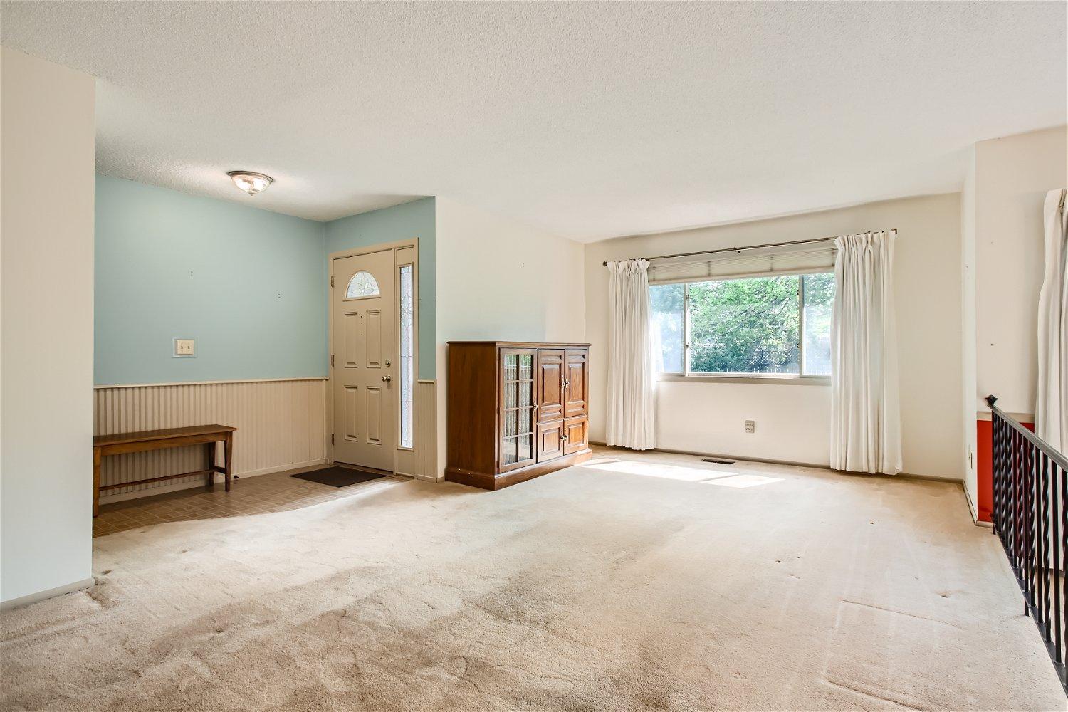 4075 Foss Road