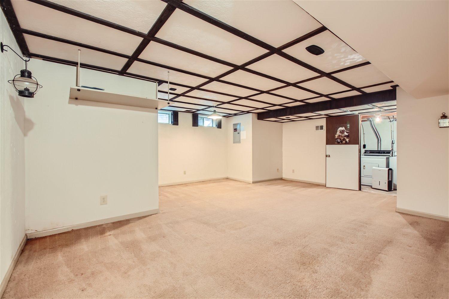 4075 Foss Road