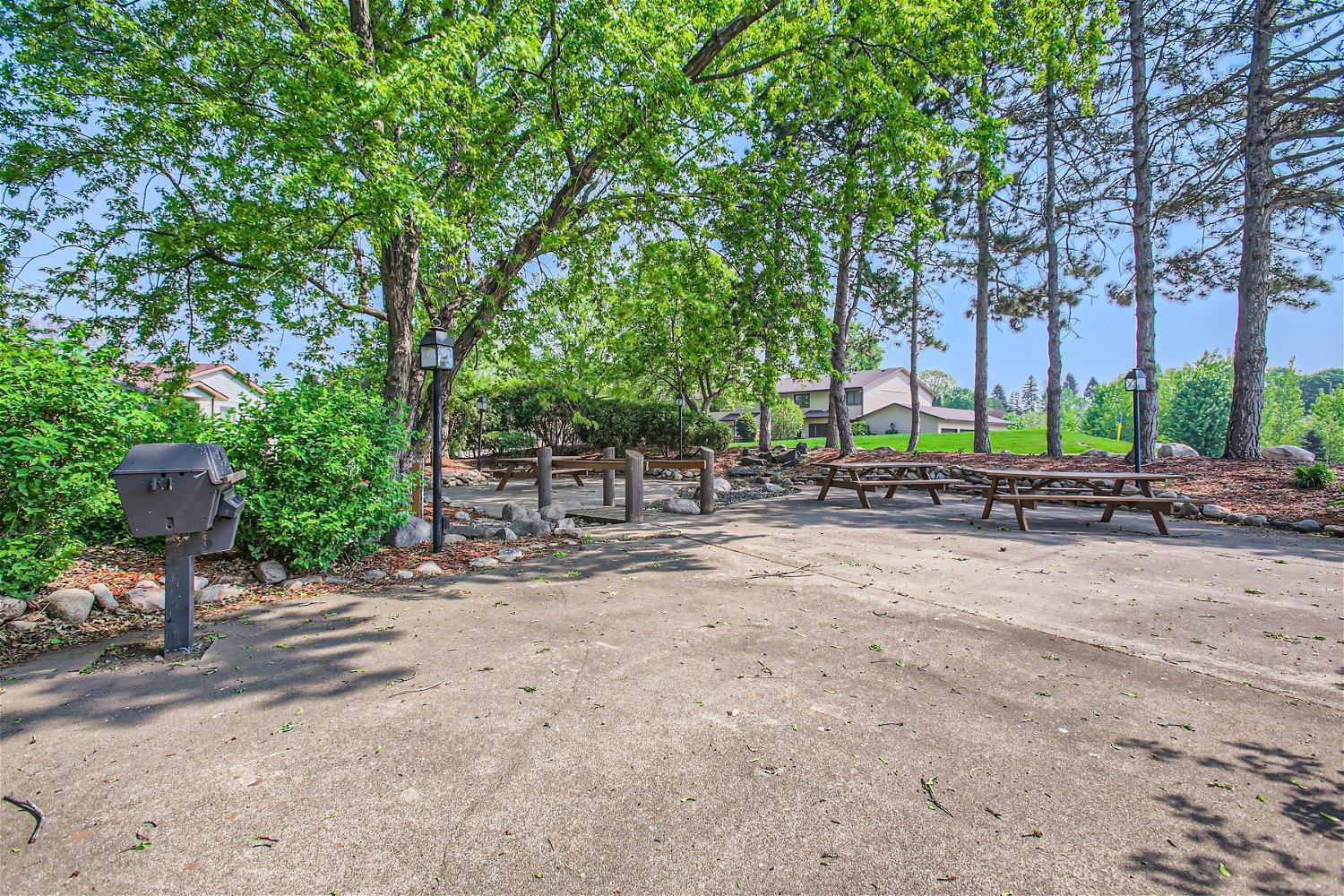 4075 Foss Road