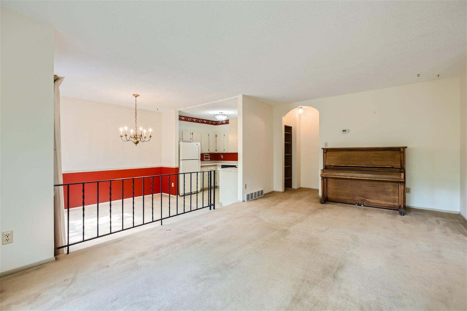 4075 Foss Road