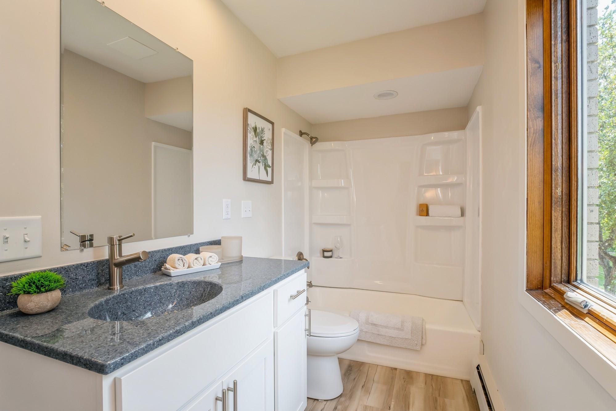 4380 Brookside Court Unit: 202