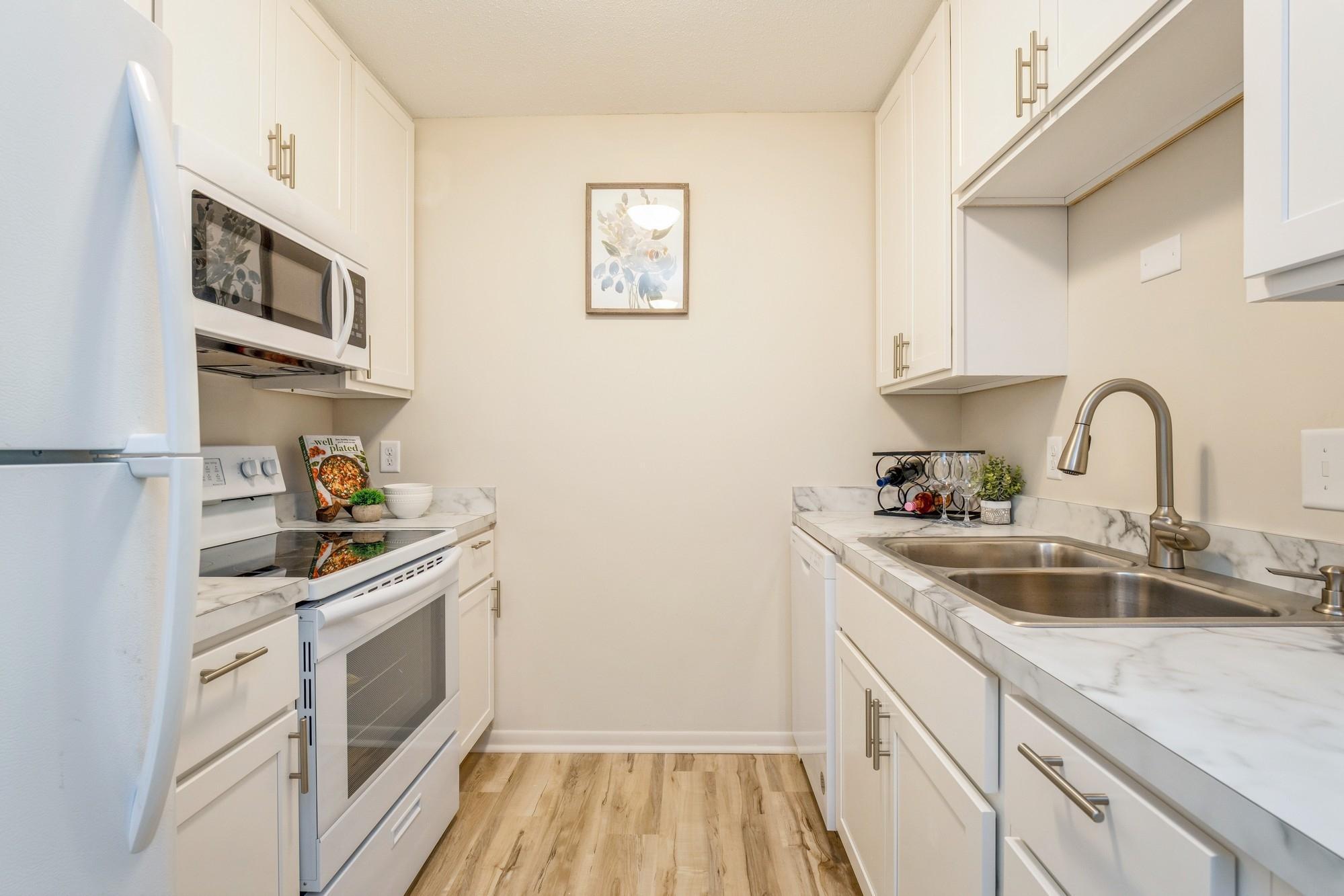 4380 Brookside Court Unit: 202
