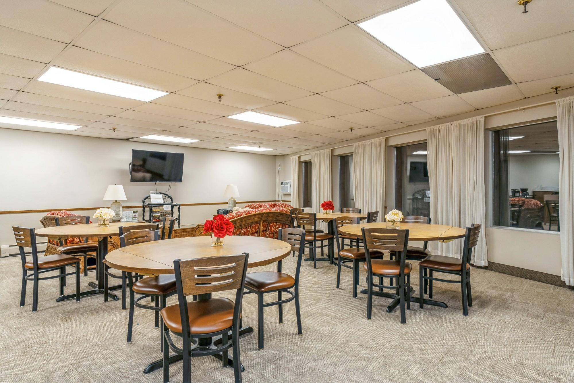 4380 Brookside Court Unit: 202