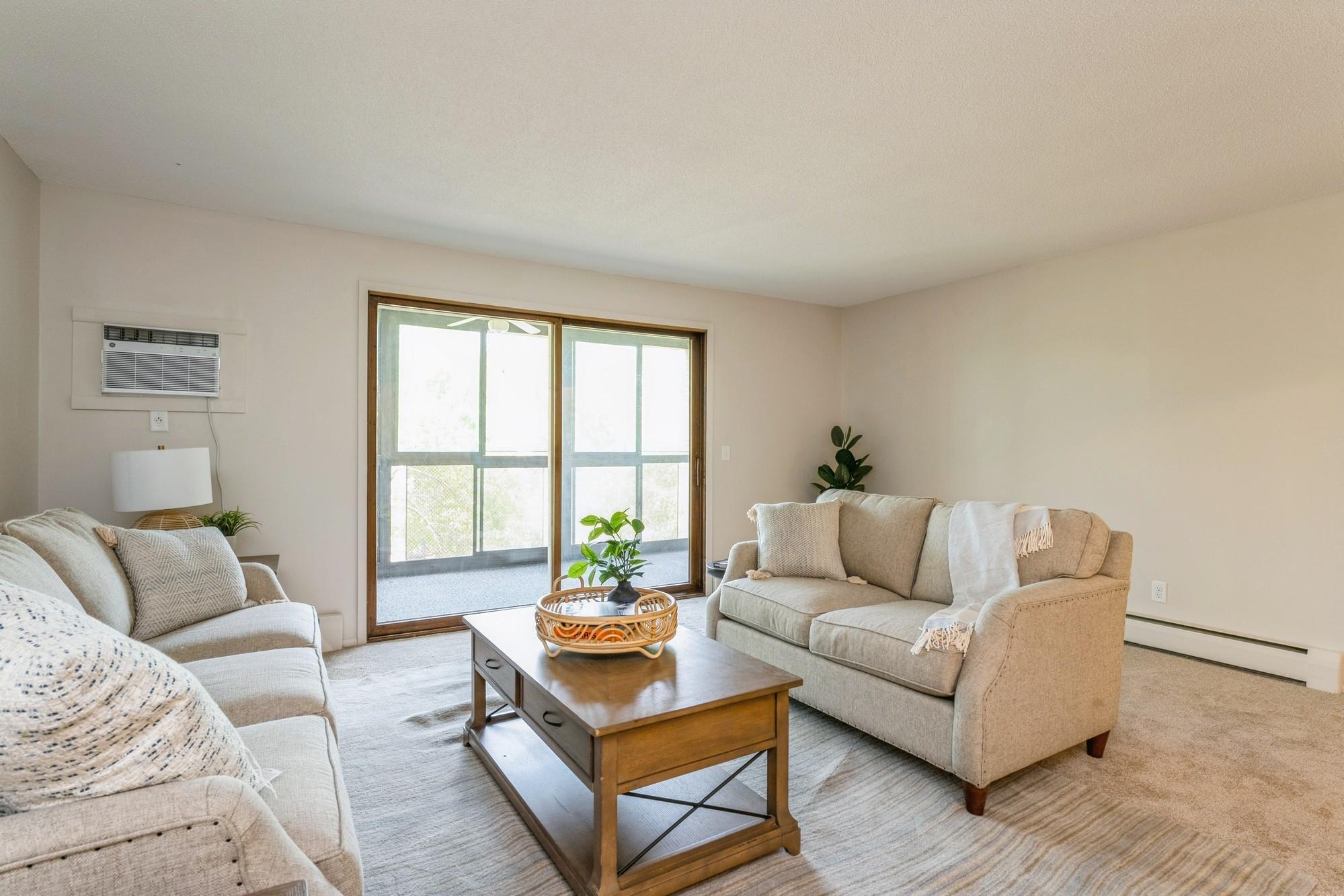 4380 Brookside Court Unit: 202