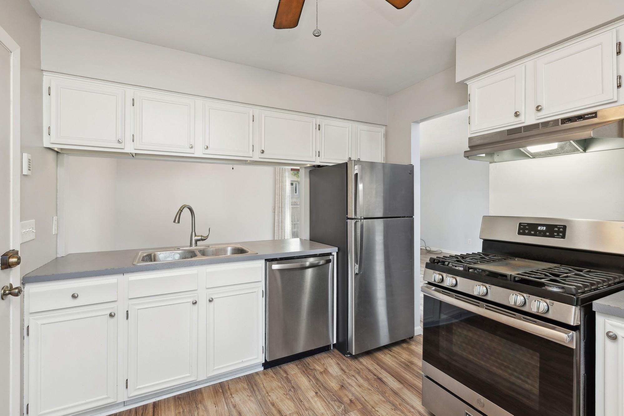 3778 Red Robin Lane
