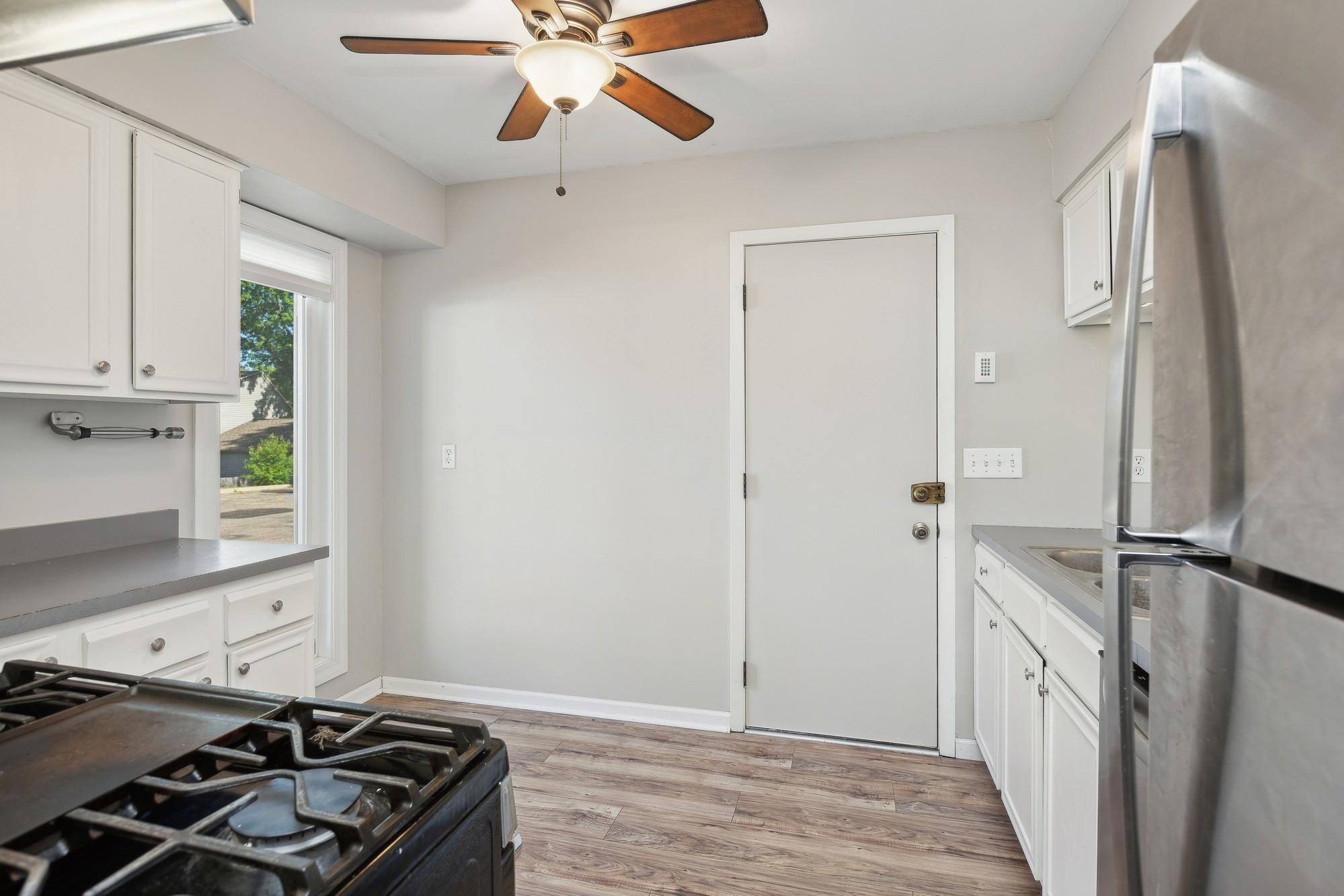 3778 Red Robin Lane