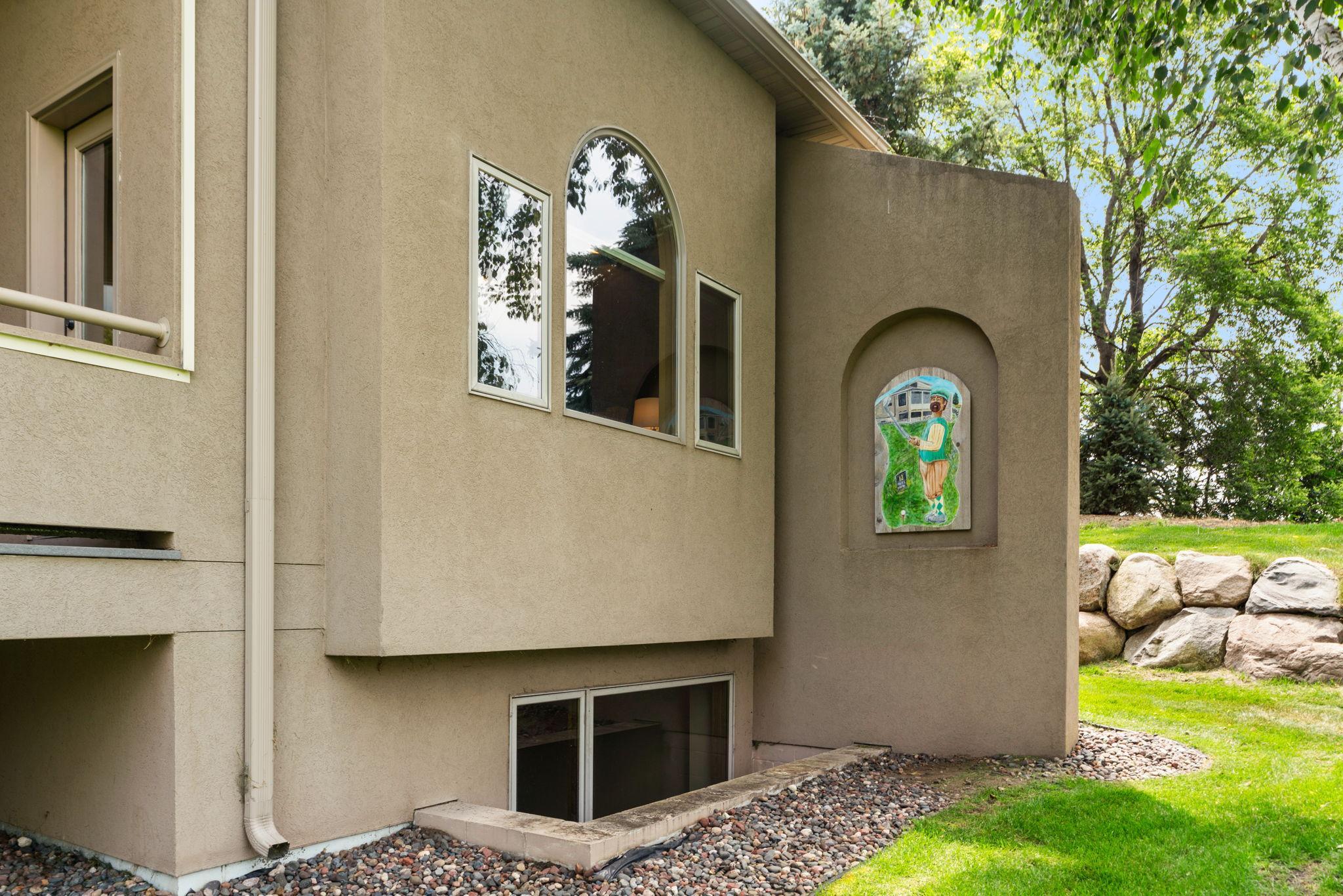 10906 Amen Court NE