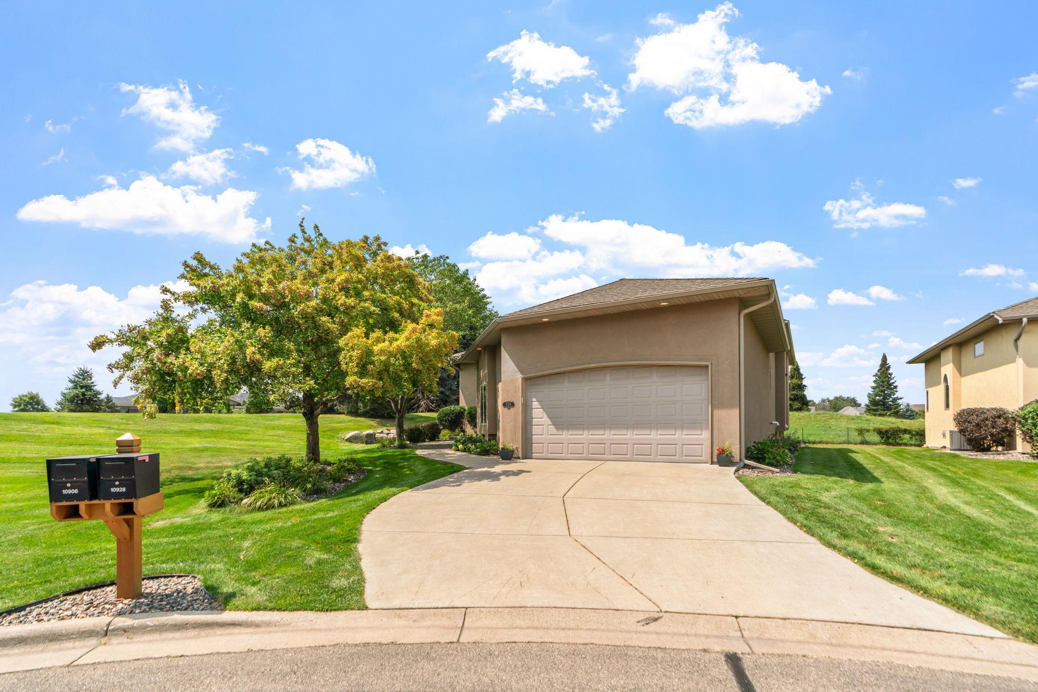 10906 Amen Court NE