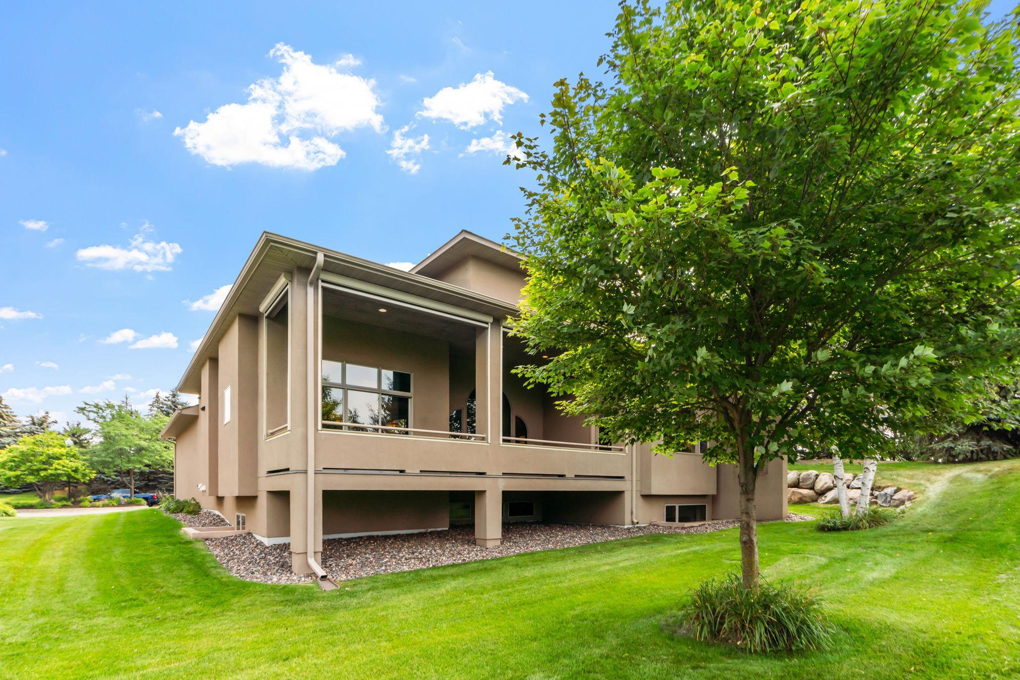 10906 Amen Court NE