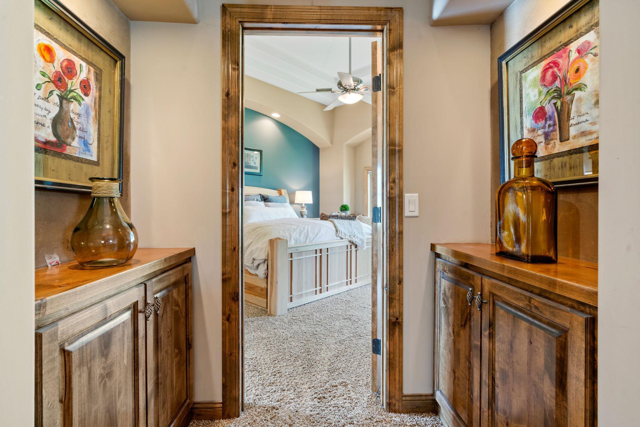10906 Amen Court NE