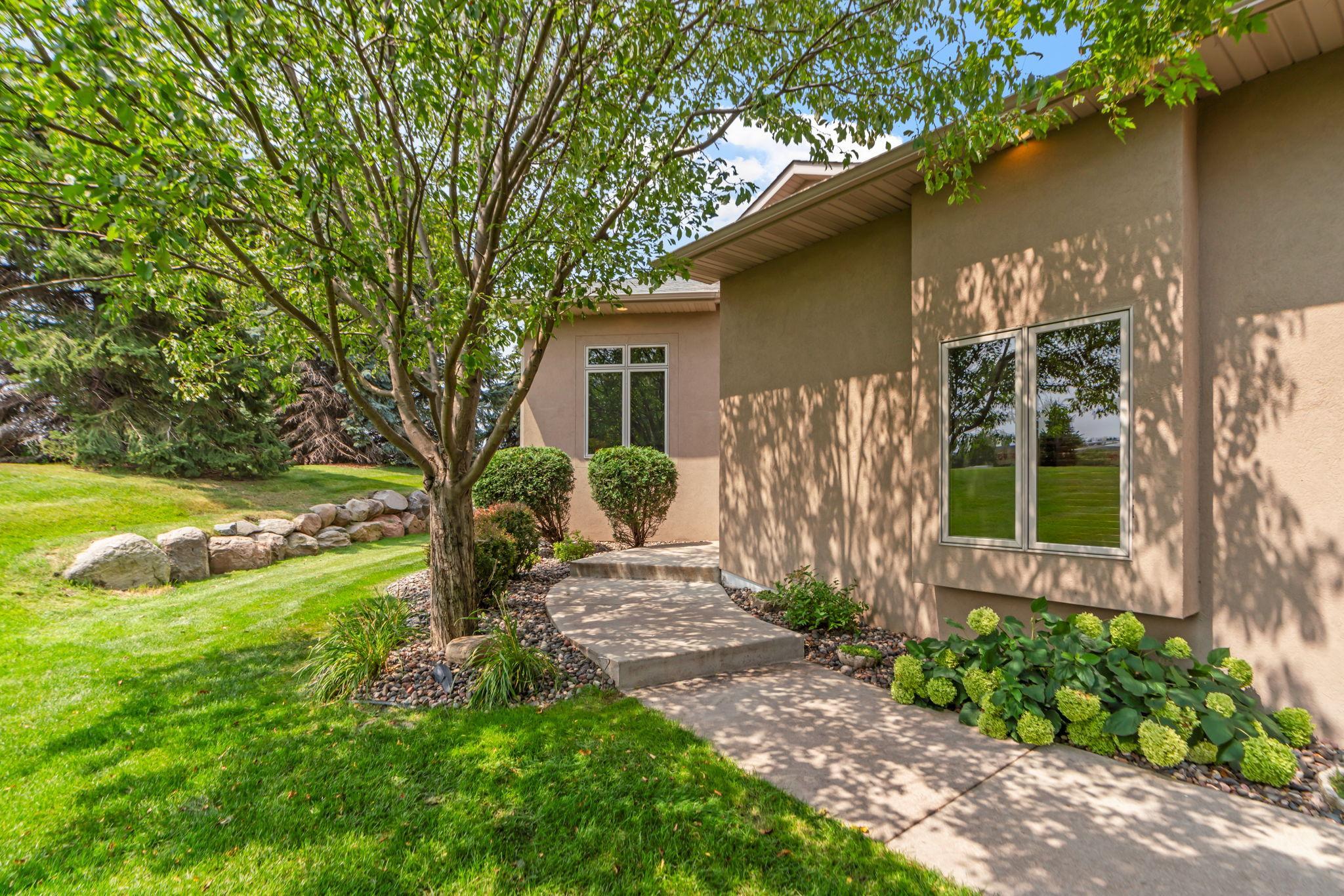 10906 Amen Court NE