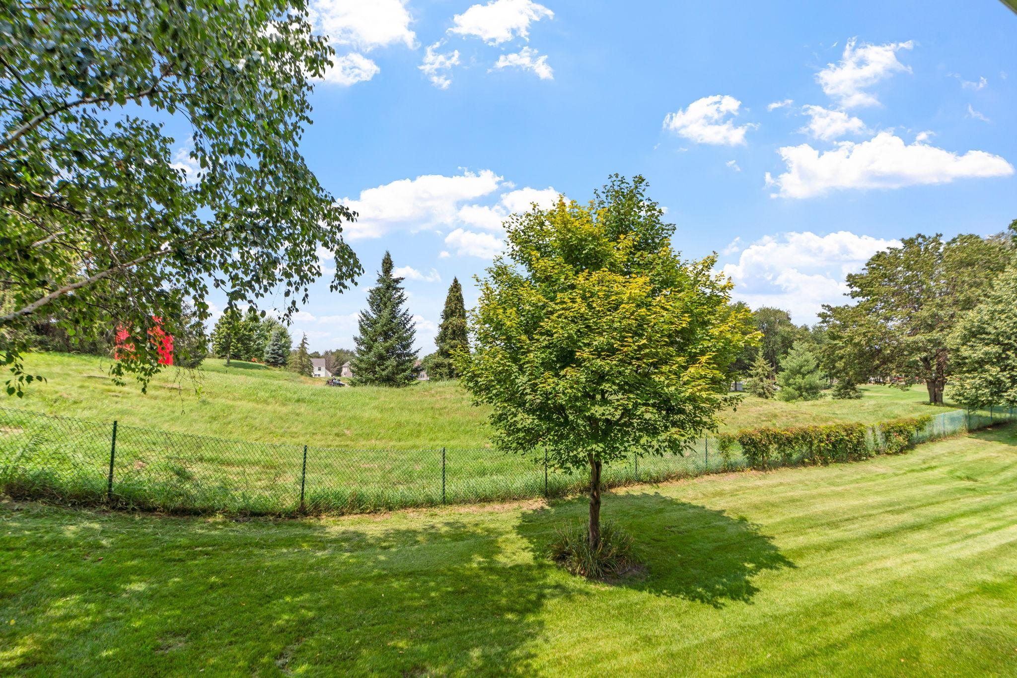 10906 Amen Court NE