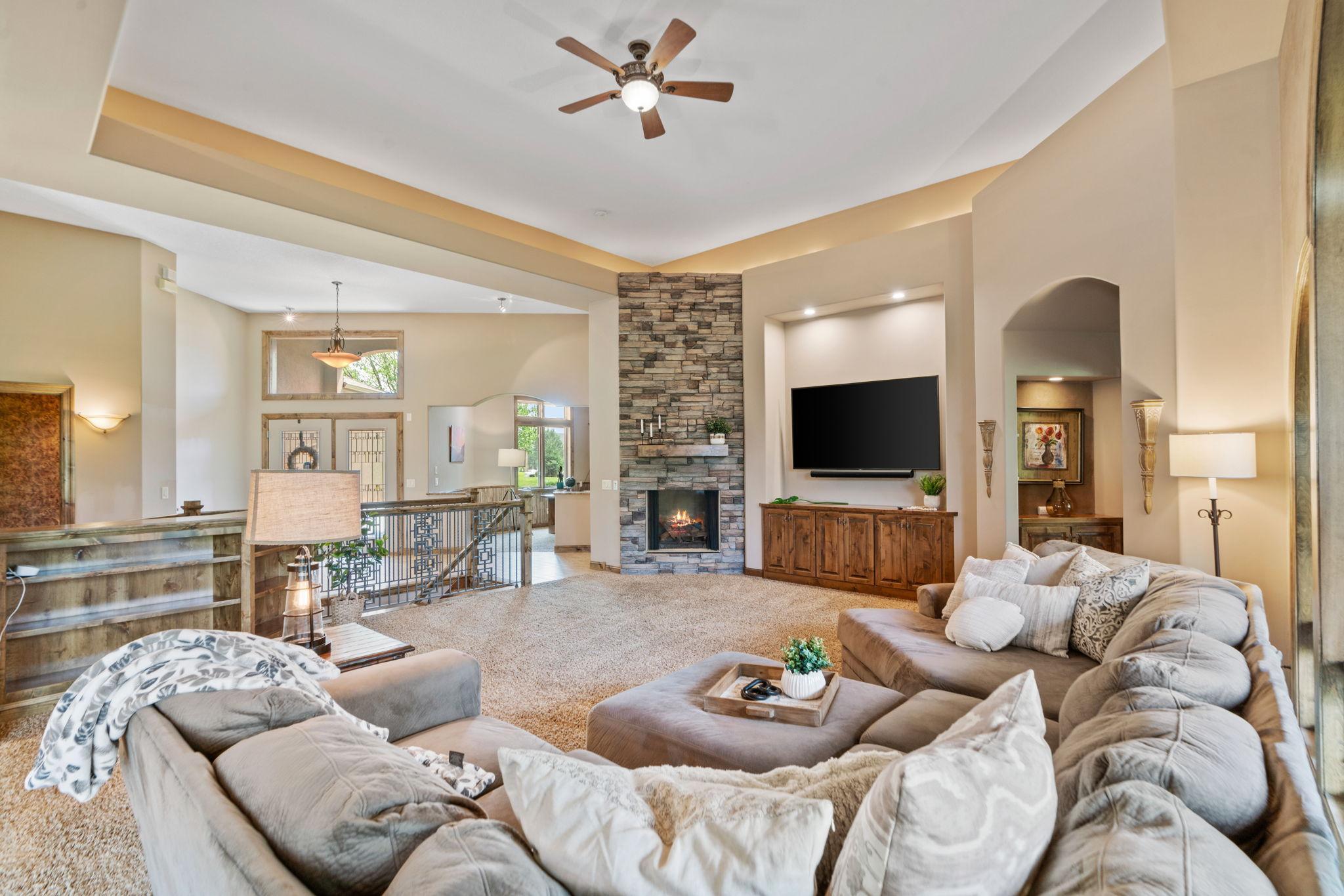 10906 Amen Court NE