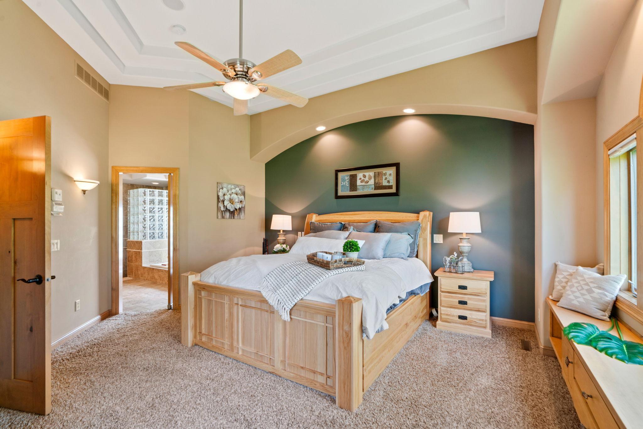 10906 Amen Court NE