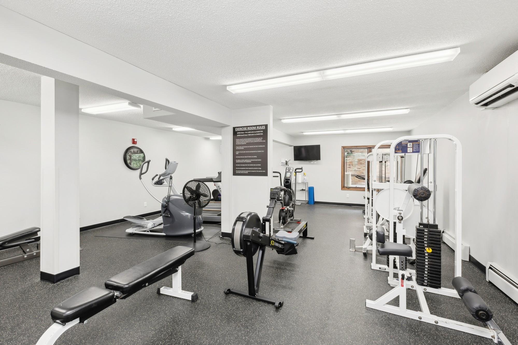 215 Barry Avenue S Unit: 306