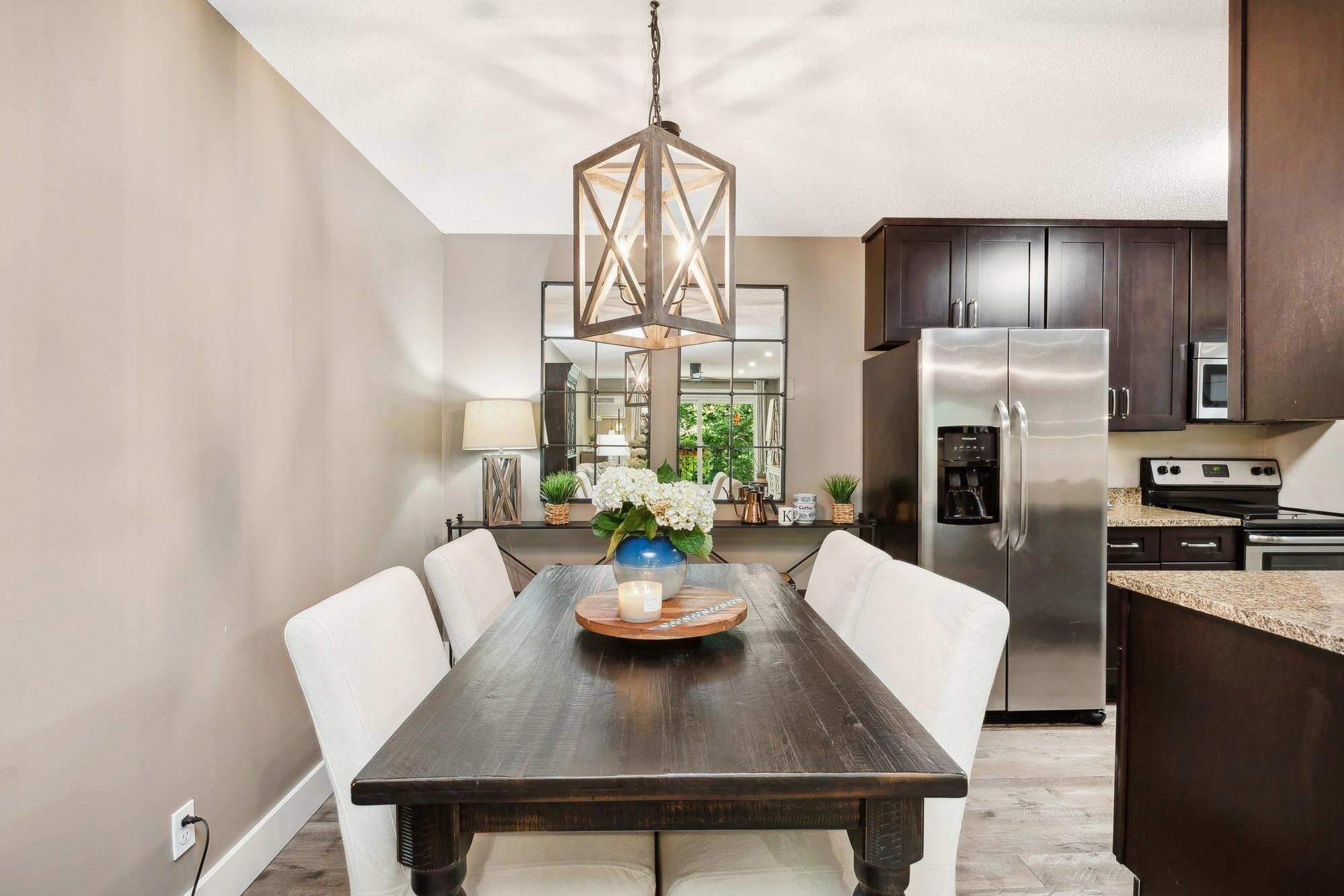 215 Barry Avenue S Unit: 306