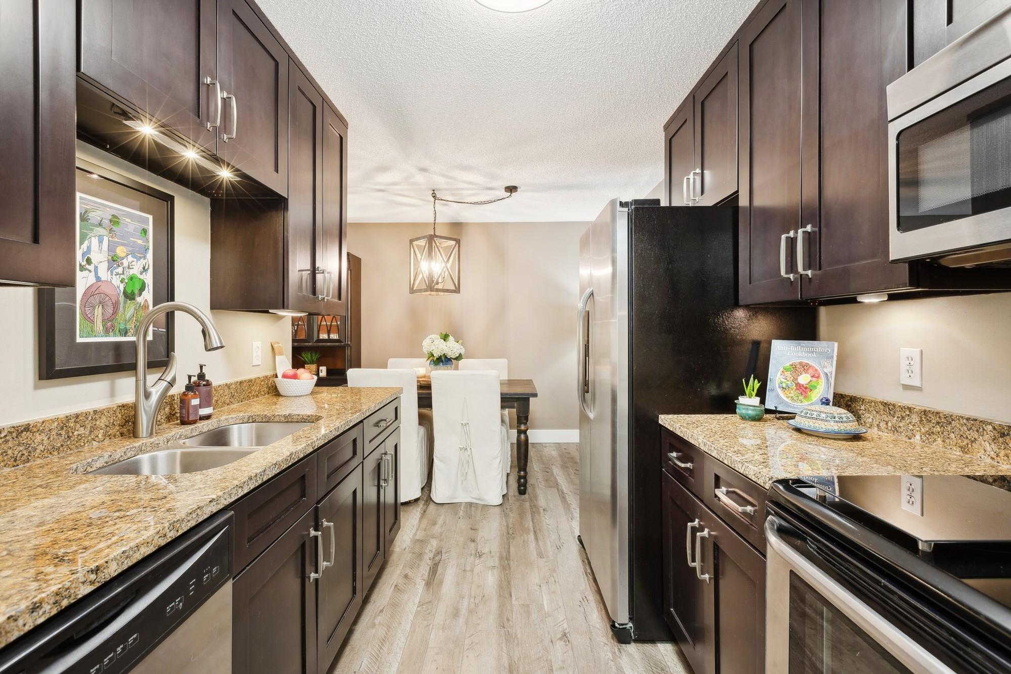 215 Barry Avenue S Unit: 306