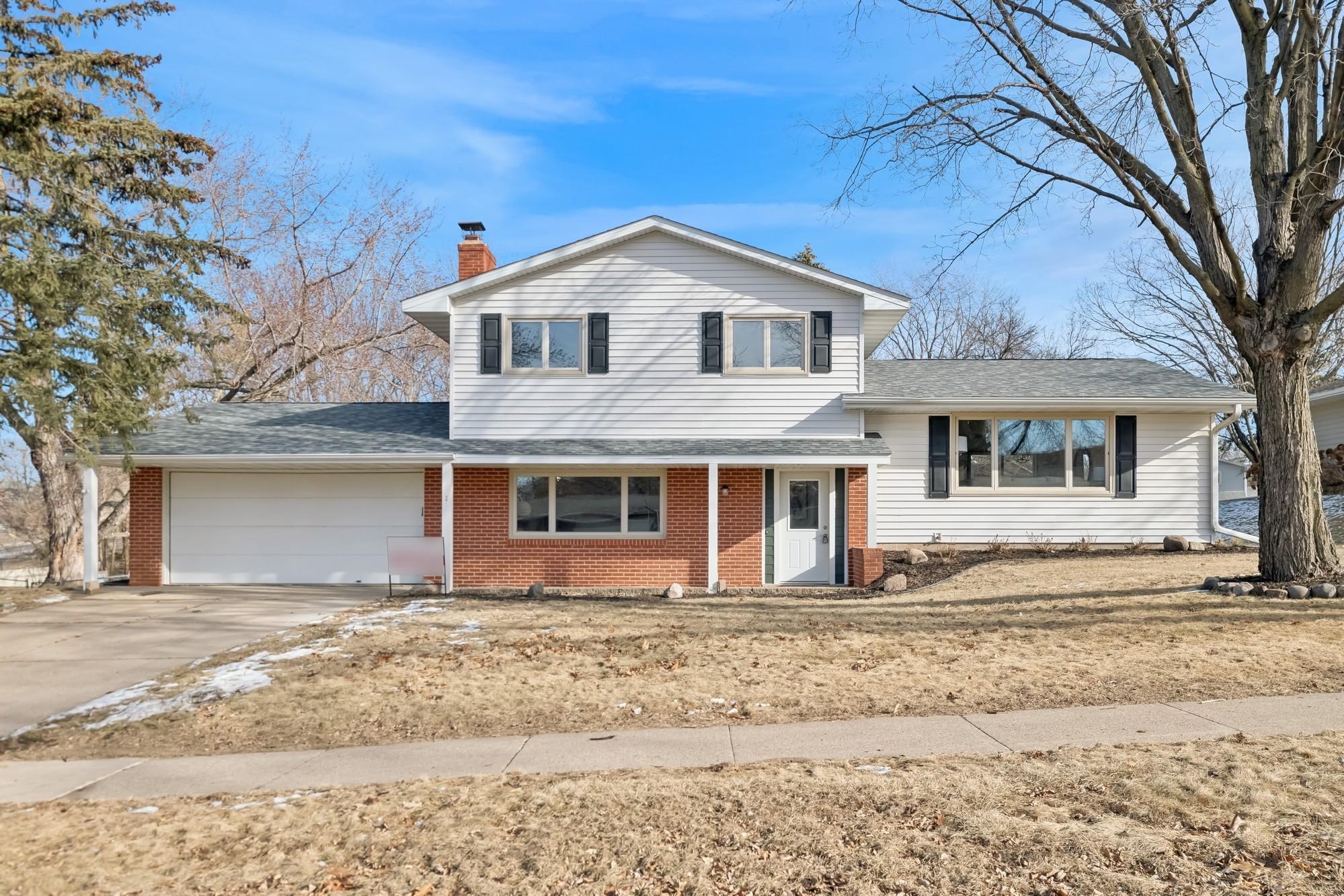 11699 River Hills Drive