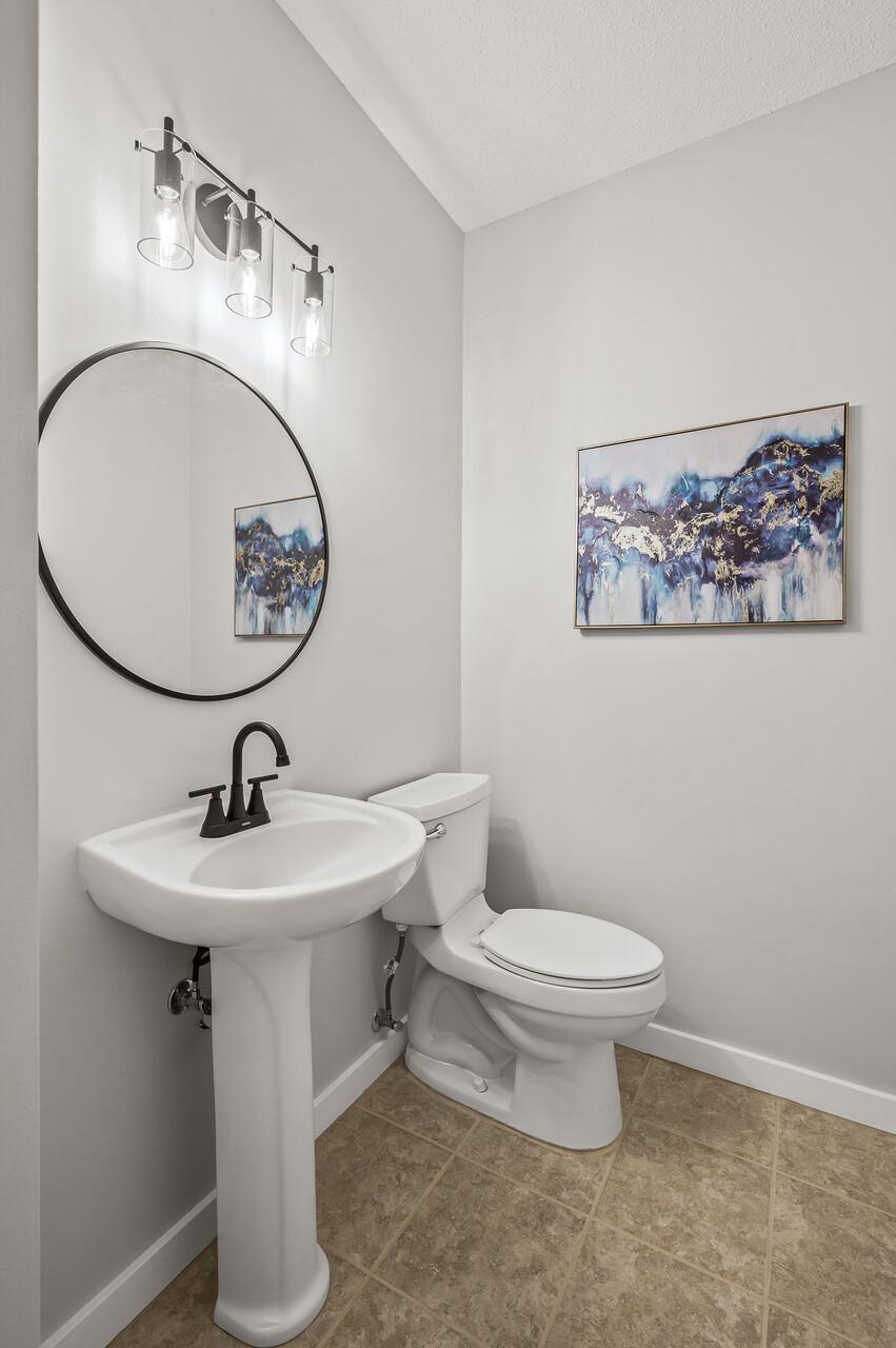 15368 Chili Court