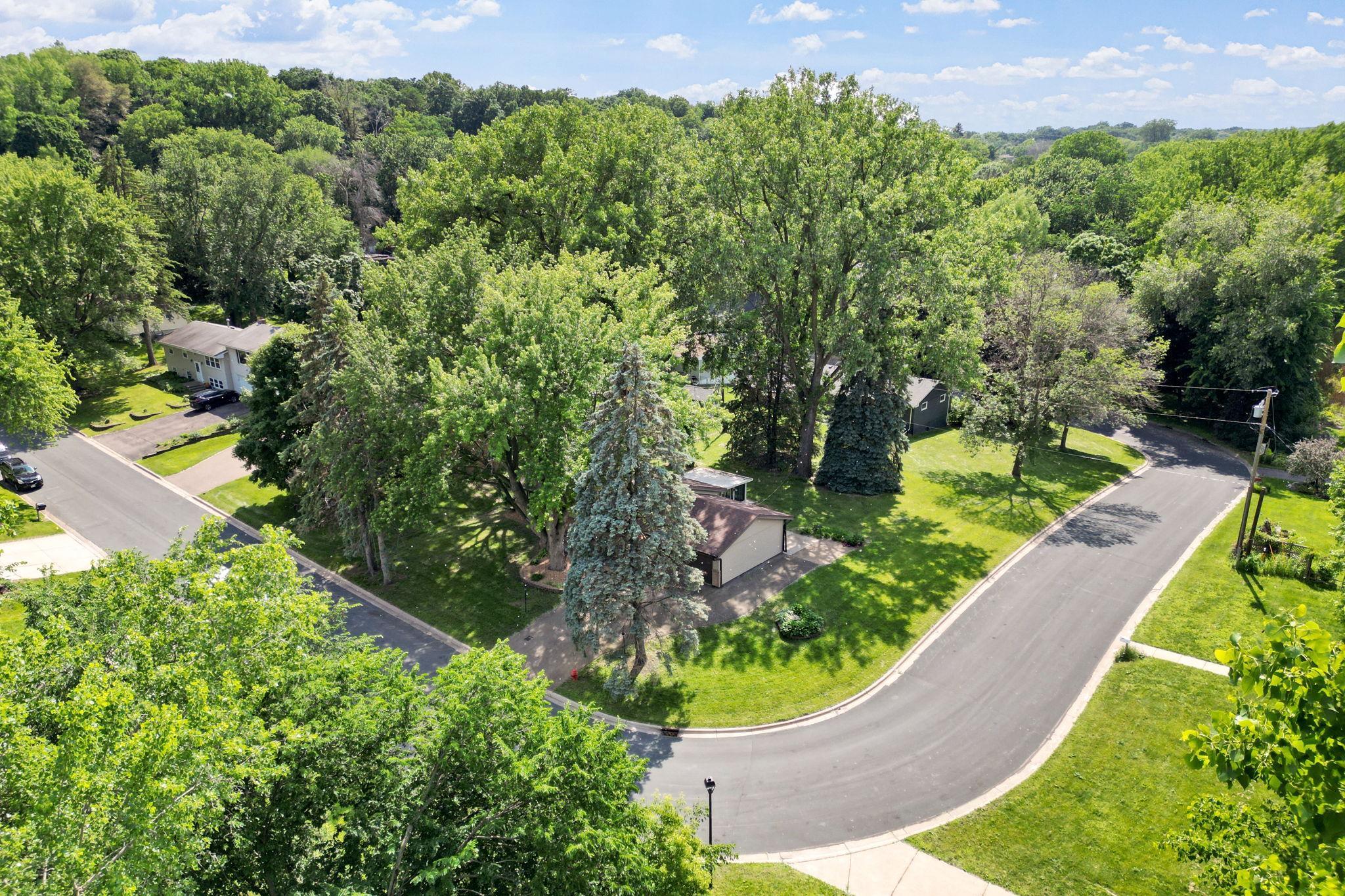 13001 Glenview Drive