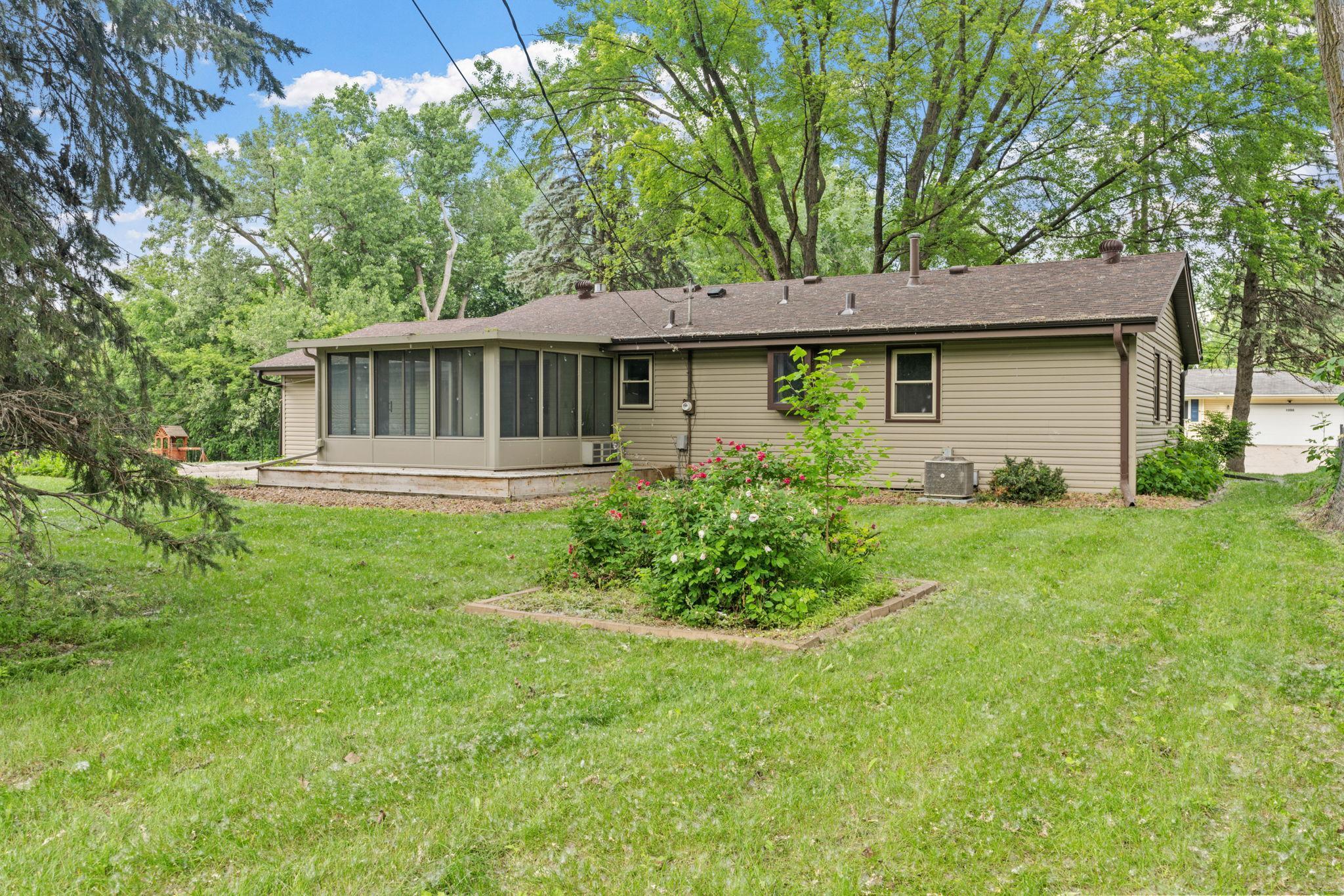 13001 Glenview Drive