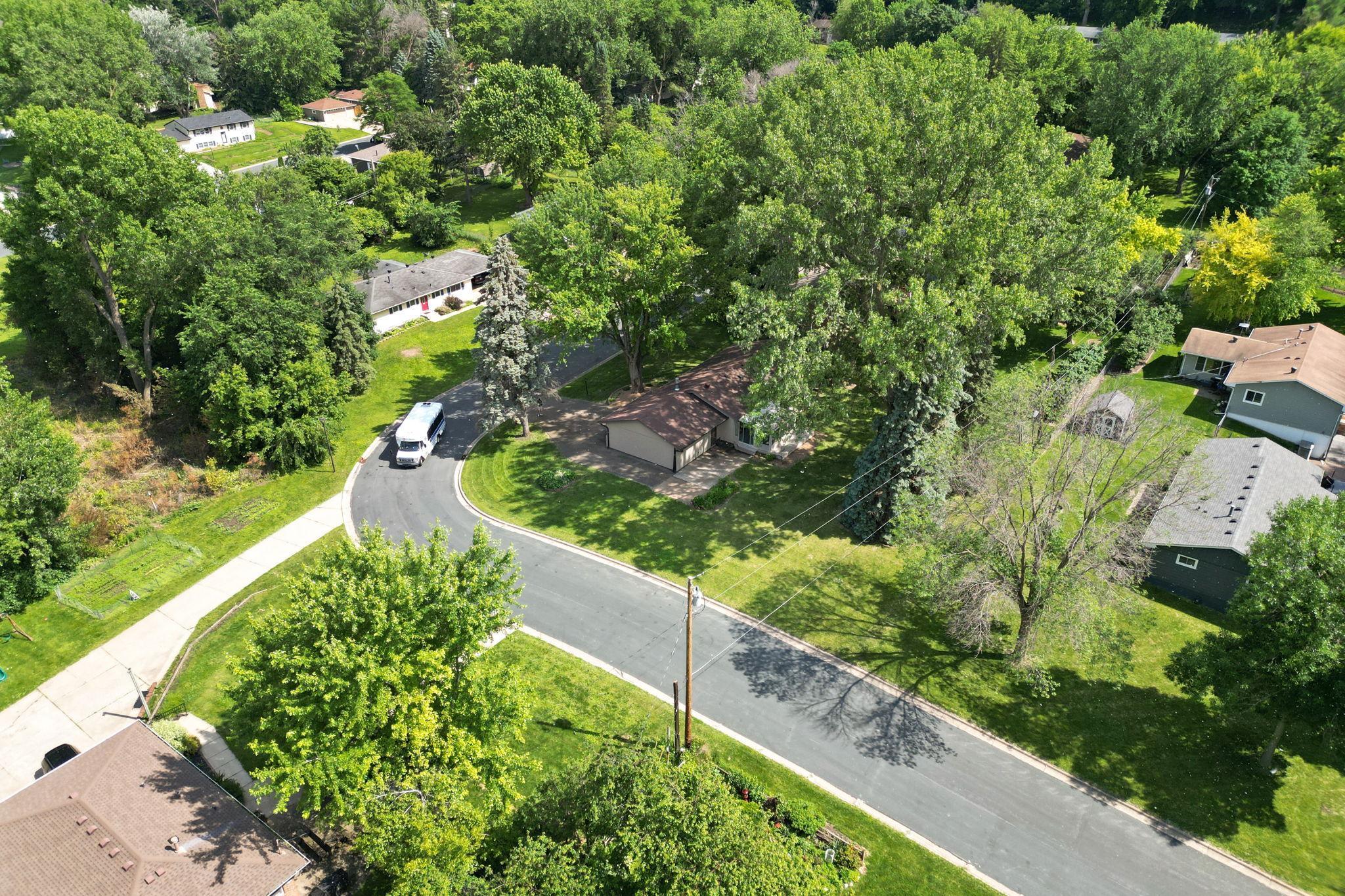 13001 Glenview Drive