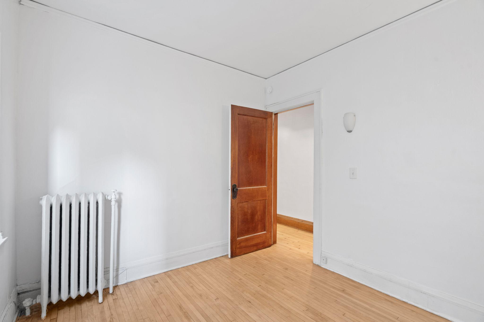 3209 Girard Avenue S Unit: 2