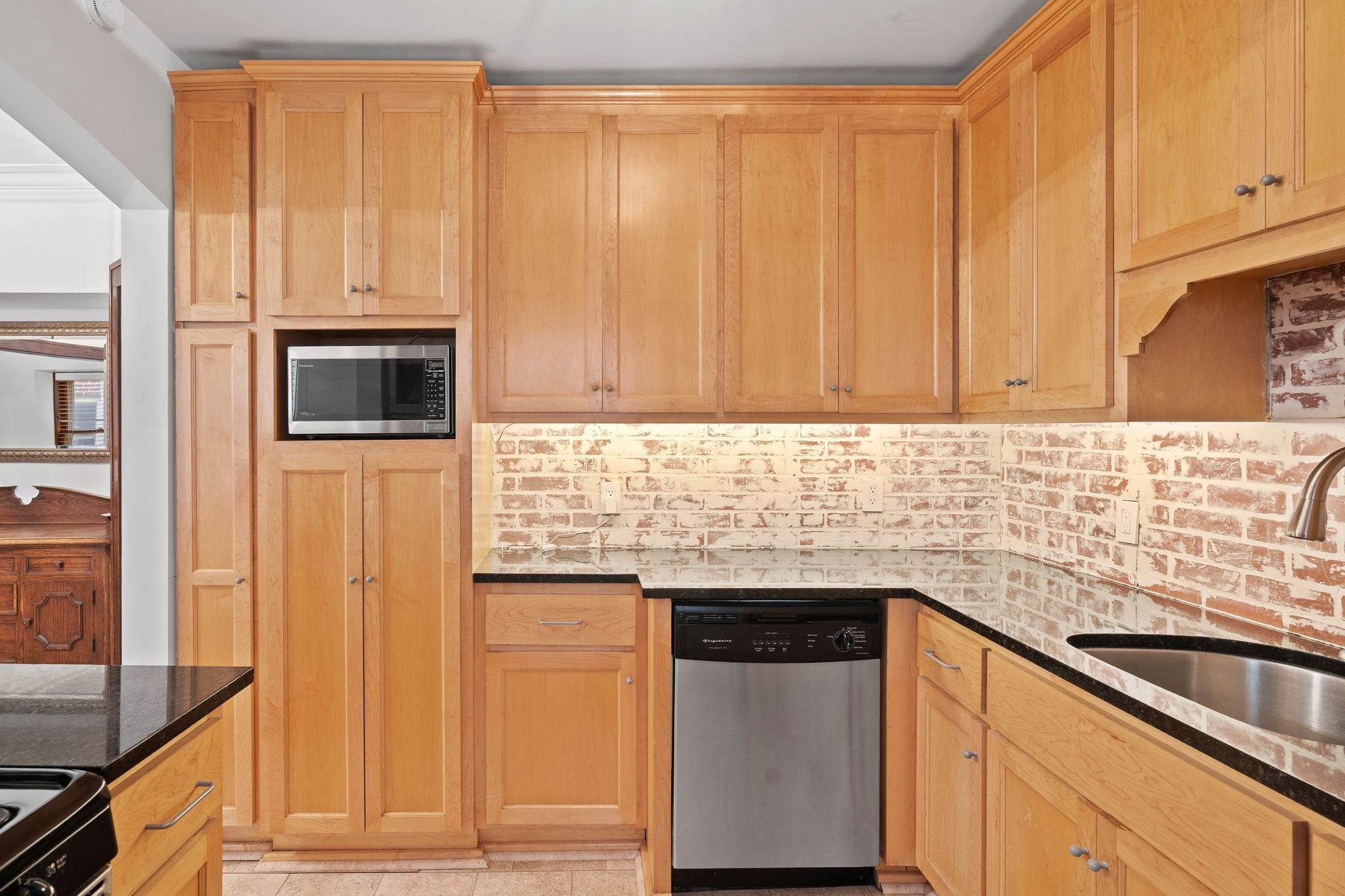3209 Girard Avenue S Unit: 2