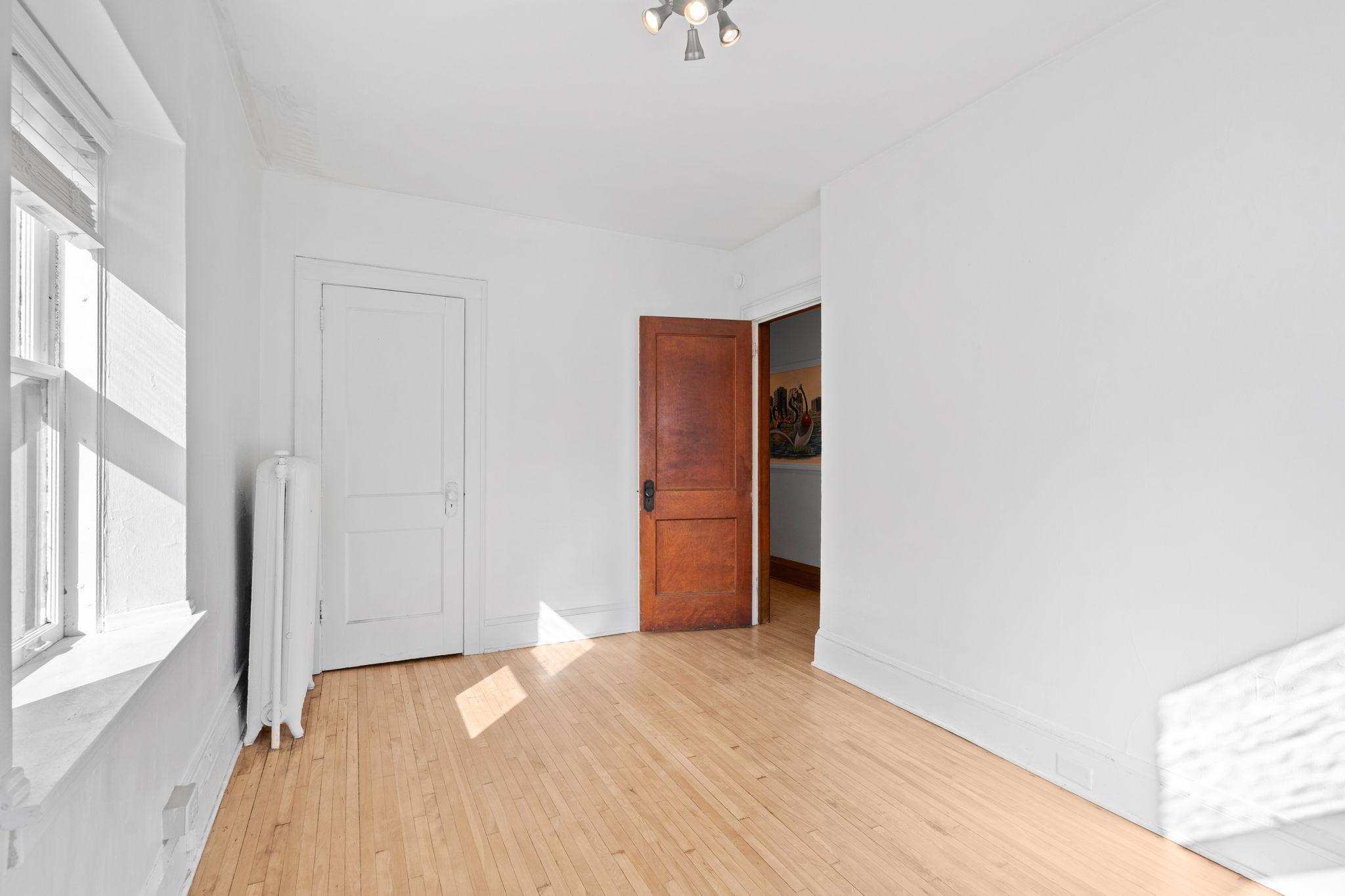 3209 Girard Avenue S Unit: 2