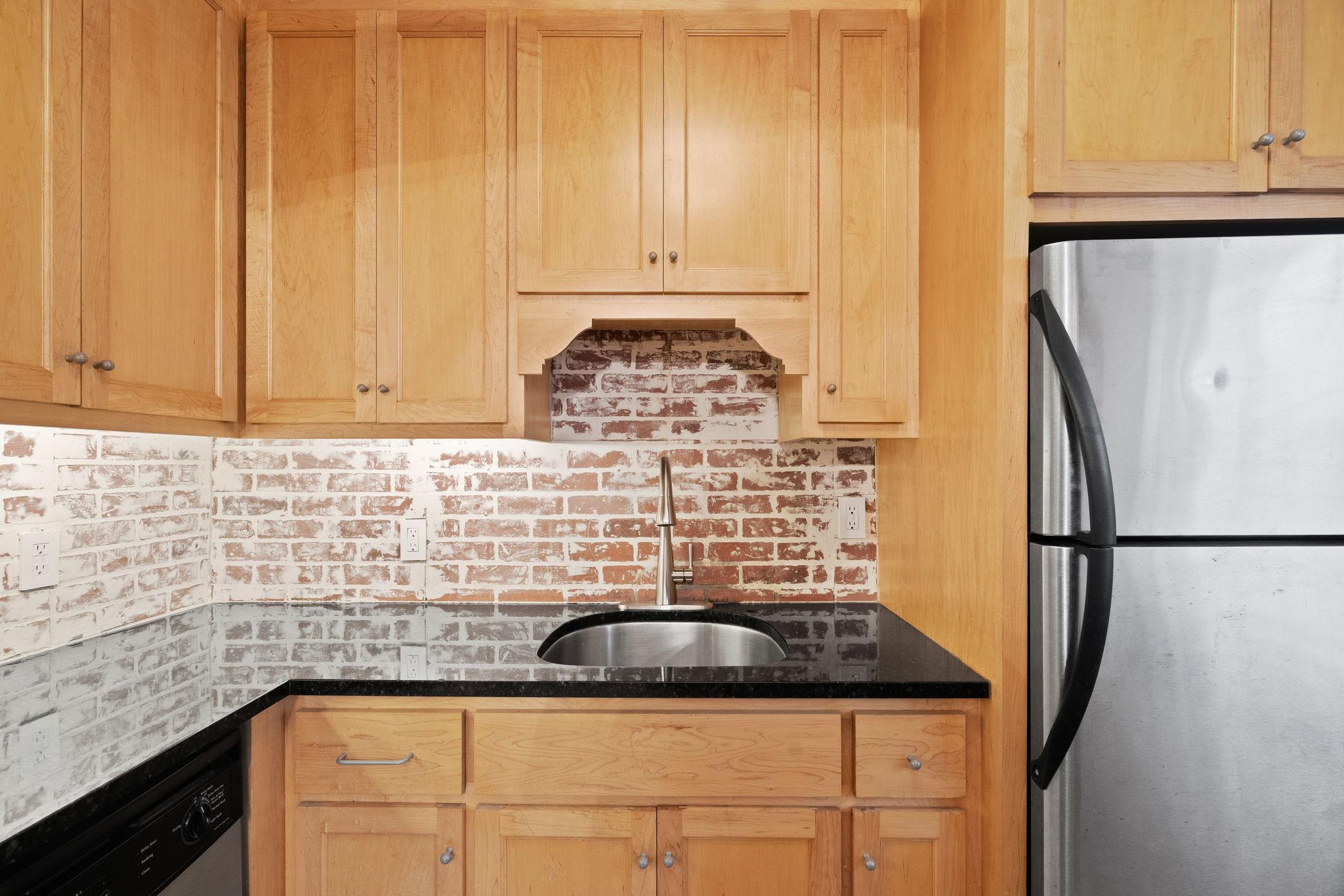 3209 Girard Avenue S Unit: 2