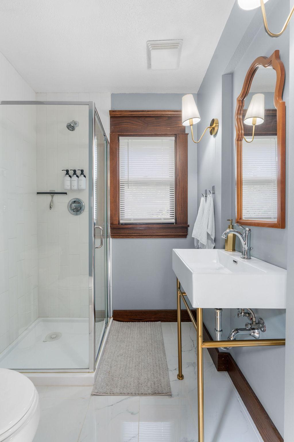 511 W 7th Street