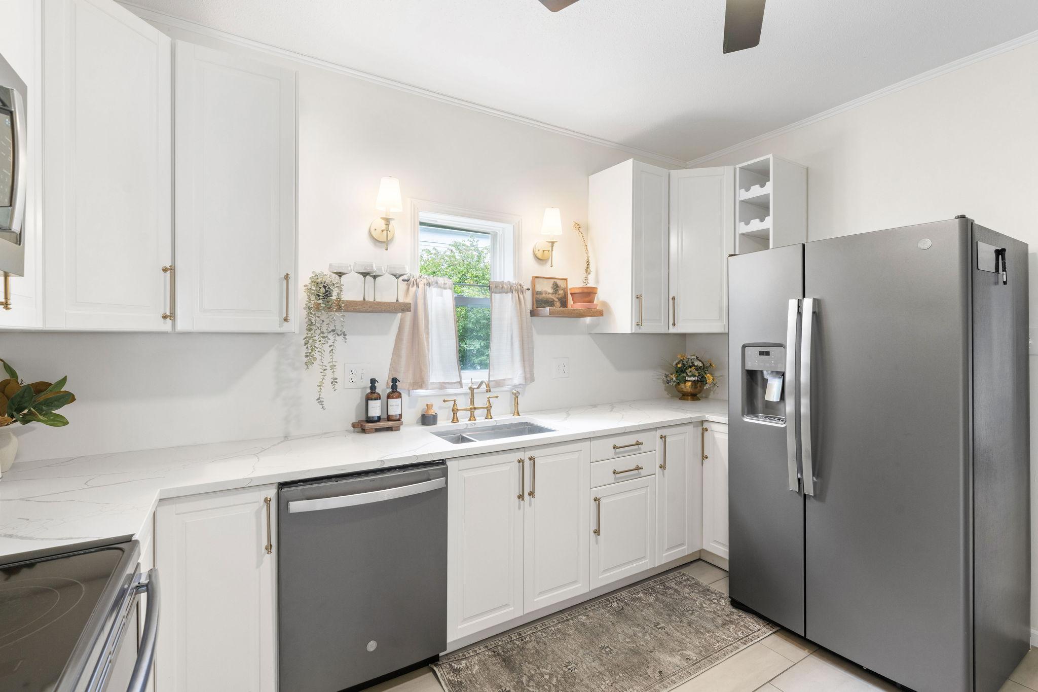 511 W 7th Street