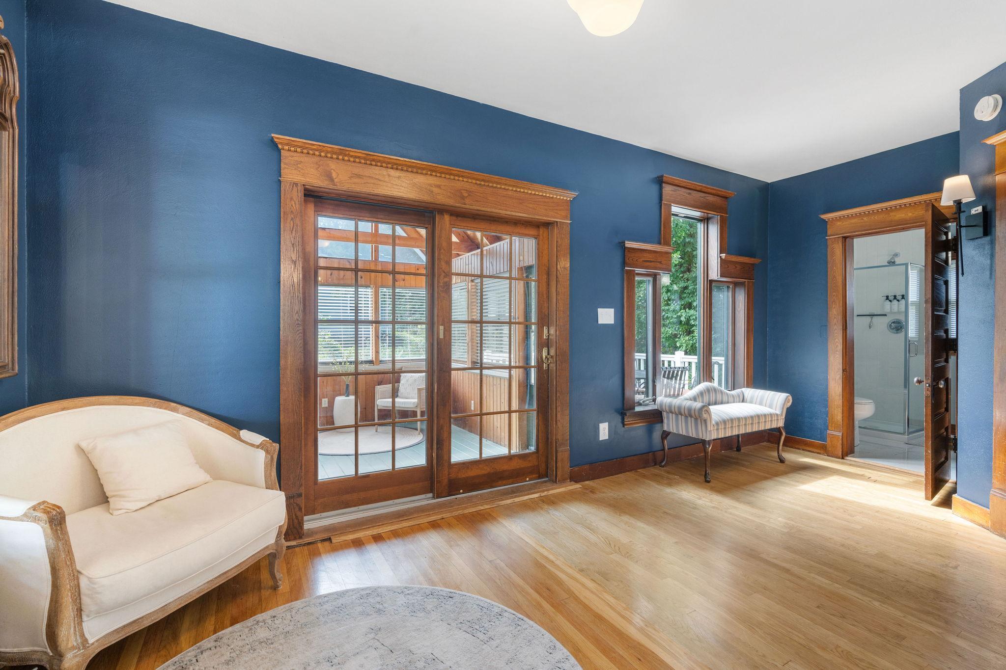 511 W 7th Street